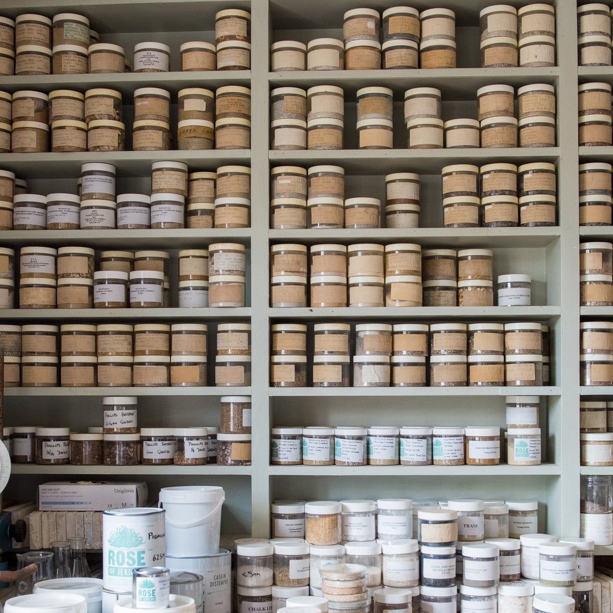 Selection of traditional building sands and aggregates