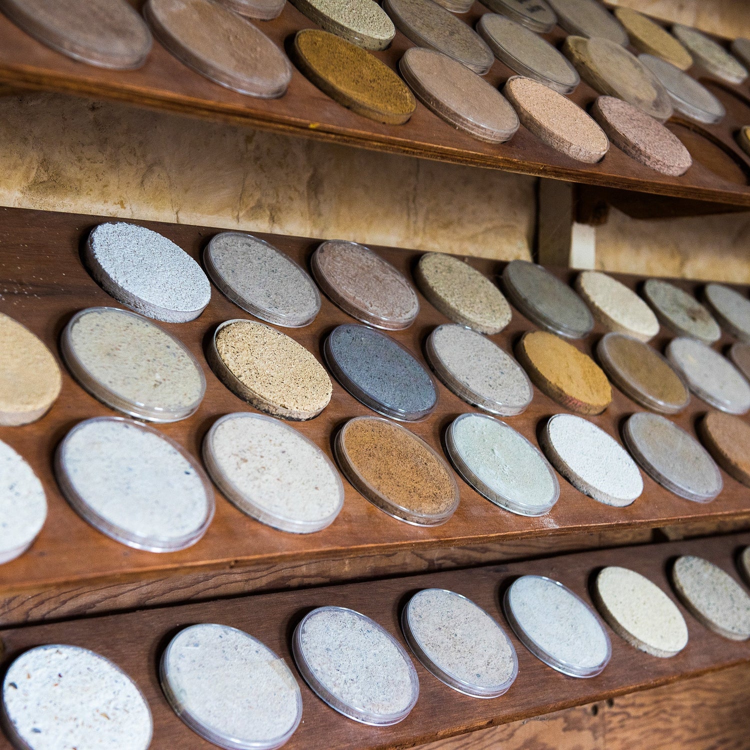Traditional lime mortar for heritage and conservation projects